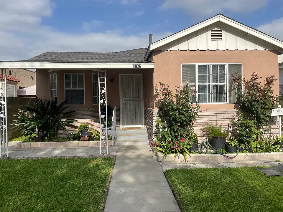 8162 Virginia Ave