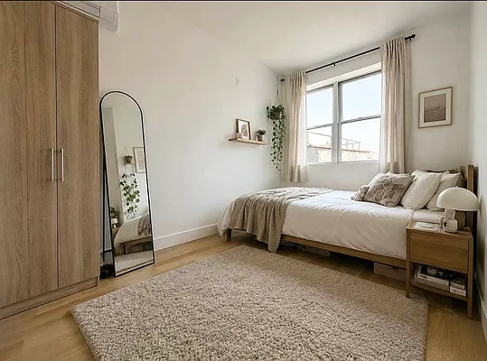 Bedroom, photo 1