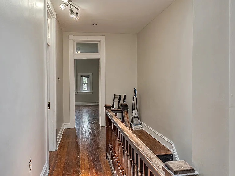2222 Linden Ave — Photo 41