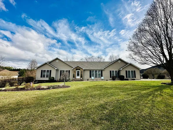 358 Wentworth Ln, Daleville, VA 24083