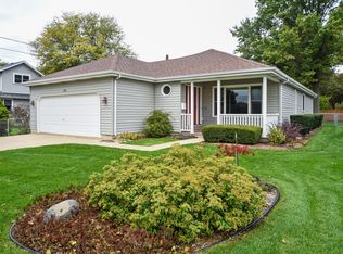 232 Wallace Ave, Crystal Lake, IL 60014