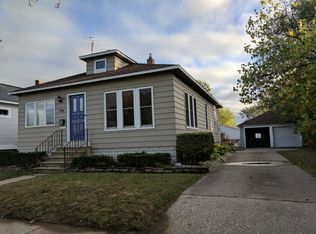1436 Pennoyer Ave, Grand Haven, MI 49417