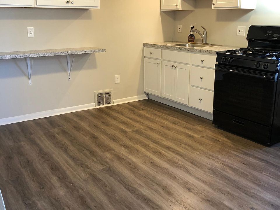 Kitchen/Breakfast Bar