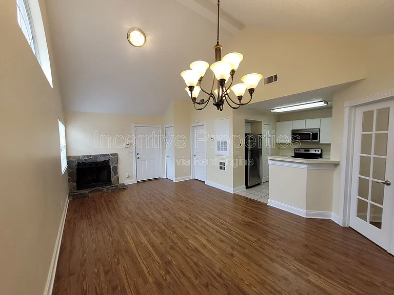 575 Bloomington Ct #24 — Photo 18
