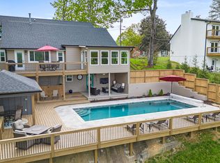 5977 Crestview Dr, Hixson, TN 37343