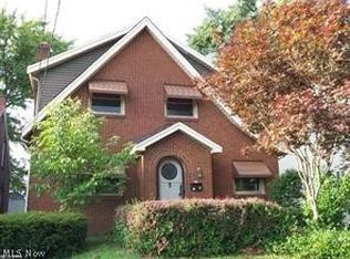 22 Clifton Dr, Youngstown, OH