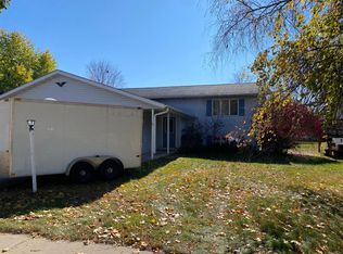 802 Robert Pl, Onalaska, WI 54650
