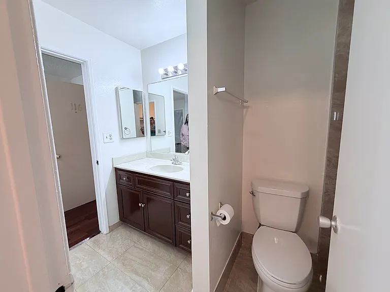 Unit 116 Bathroom
