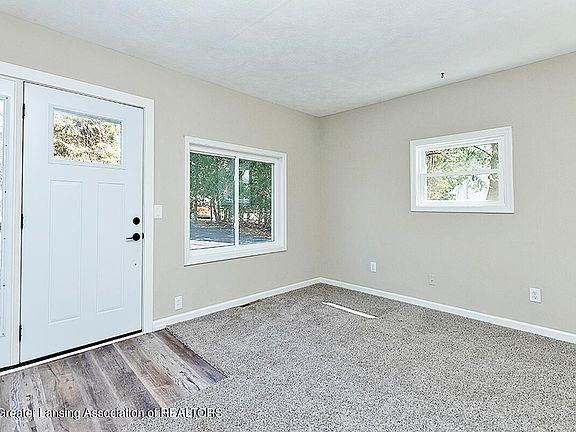4th image of 4585 Sycamore St