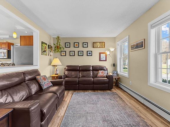 3rd image of 191 Bayview Road