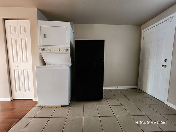 5th image of 1641 W 77th St #2W