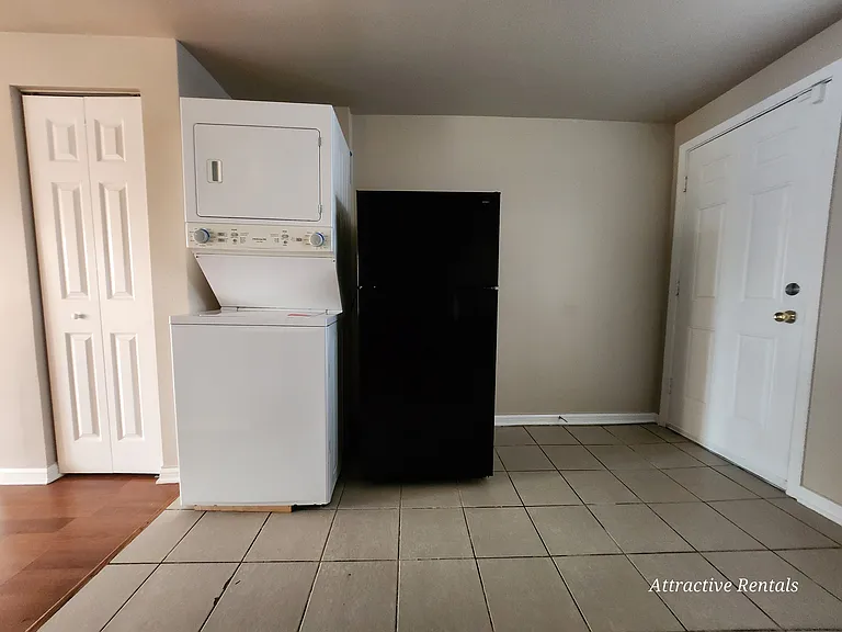 1641 W 77th St #2W — Photo 5