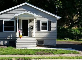 865 Kaufmann Ave, Dubuque, IA 52001