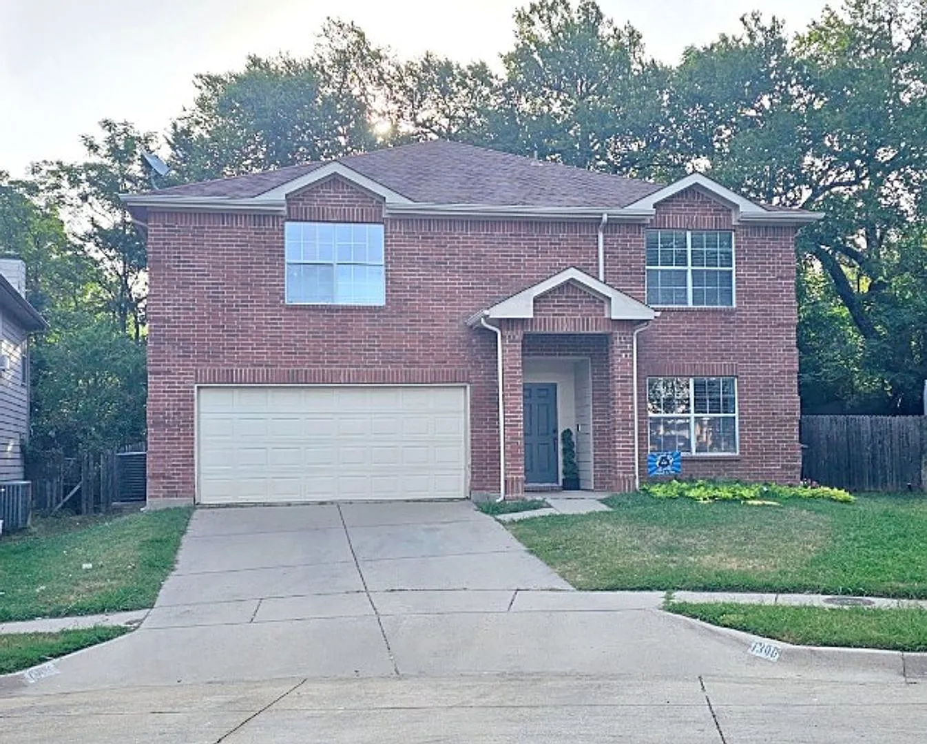 3 BR/2.5BA | Updated Single Family Home | 2-Car Garage Parking | In Grand Prairie! — Photo 1