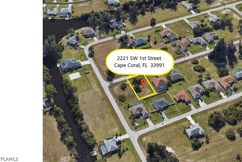 2nd image of 2221 SW 1st St