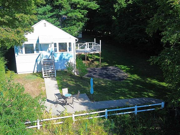 3rd image of 183 Whispering Pines Road