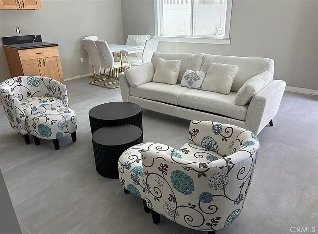 2 bed, 1.5 bath, 753 sqft, $2,700 — Photo 1