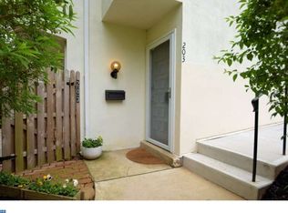 203 E Chelsea Cir, Newtown Square, PA