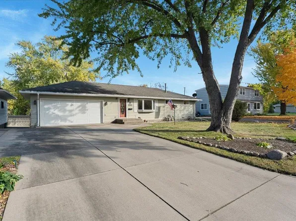 9149 Queen Ave S, Bloomington, MN 55431