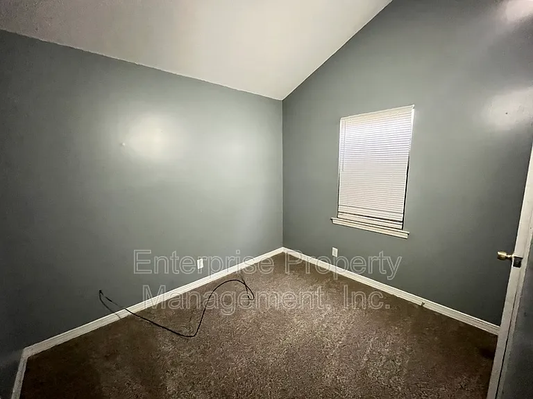 401 N Manassas St — Photo 3