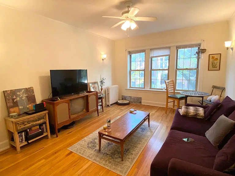 1448 W Albion Ave #1 — Photo 1