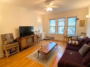 1448 W Albion Ave #1, Chicago, IL 60626