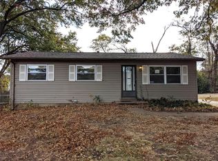 1328 Columbus Dr, Saint Louis, MO