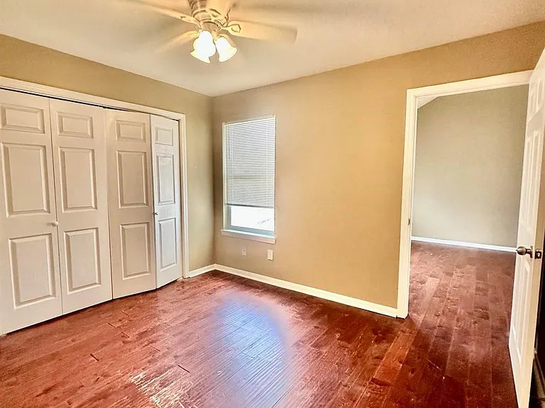 7410 Frostview Ln — Photo 21