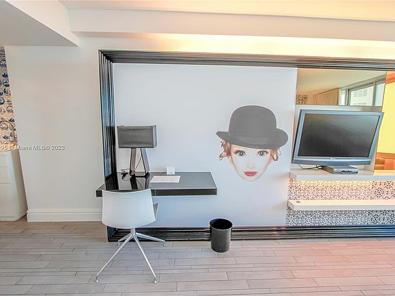 4th image of 1100 West Ave #725