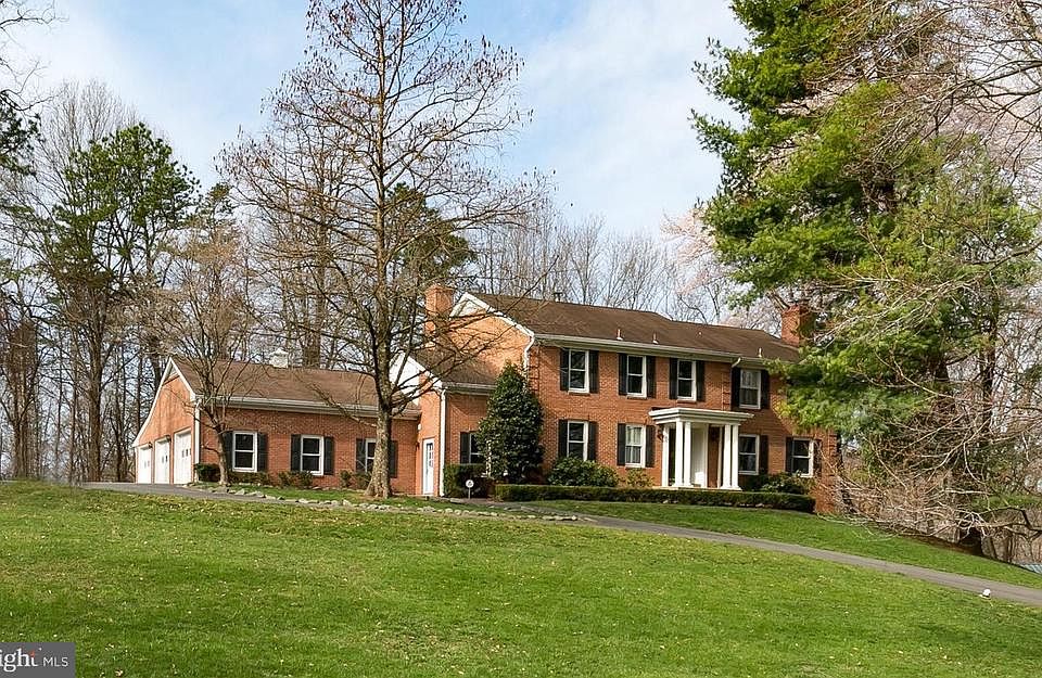 Majestic Hilltop Setting on Private 2-Acre Lot