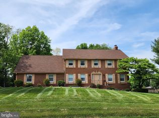 1926 Applewood Dr, Hagerstown, MD 21740