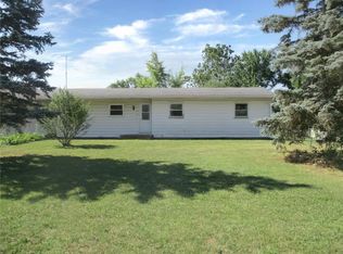 117 Peterson Dr, Sweetser, IN 46987