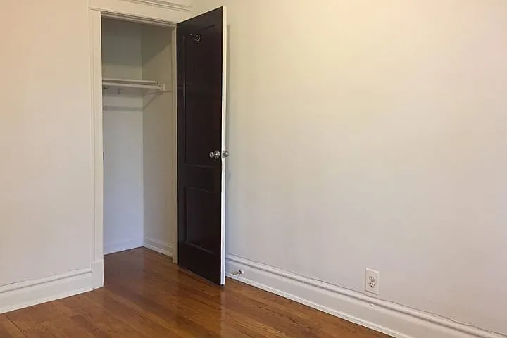 Greenwood 5201 — Photo 32