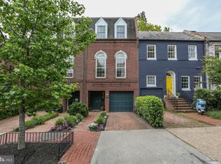 3332 Dent Pl NW, Washington, DC 20007