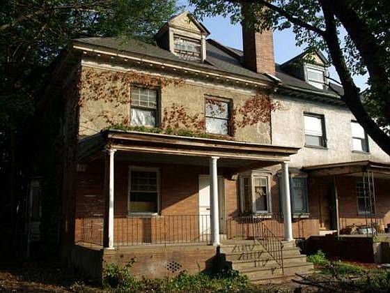 1st image of 5958 Woodbine Ave