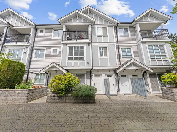 13239 Old Yale Rd #35, Surrey, BC V3T 3C5