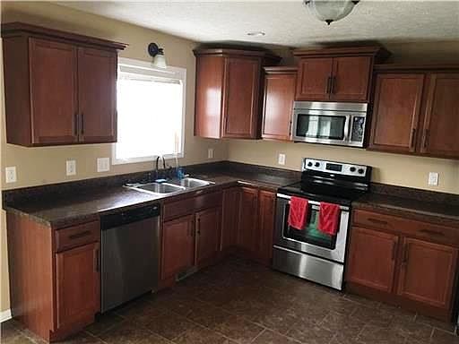 2nd image of 3629 Fox Den Ln