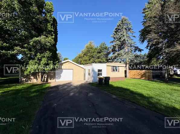 1189 Clairville Rd, Oshkosh, WI 54904