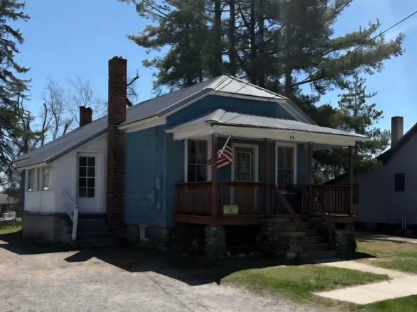 316 N Bellant St, Cheboygan, MI 49721
