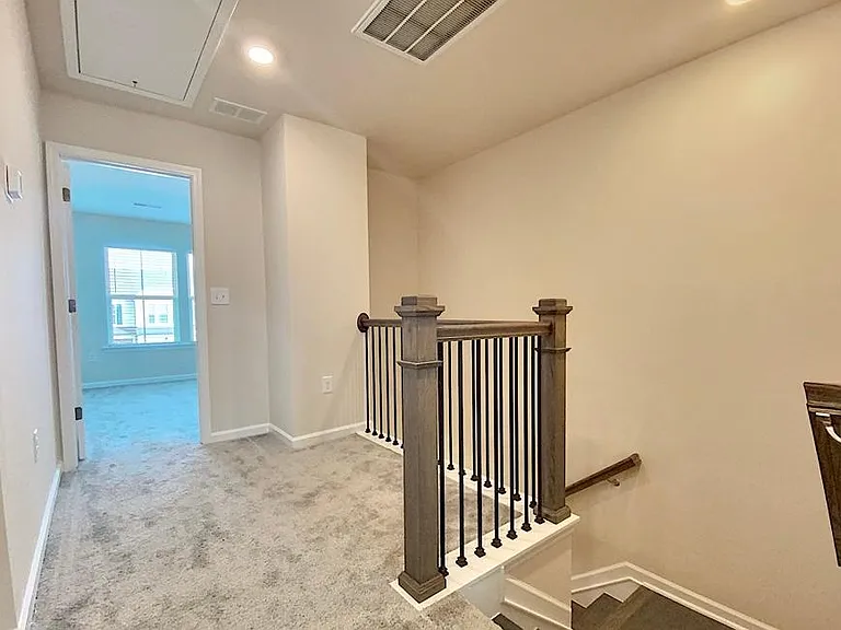 395 Glen Clova Dr — Photo 10