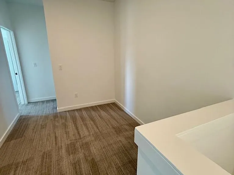 2957 S 27th Ave — Photo 31