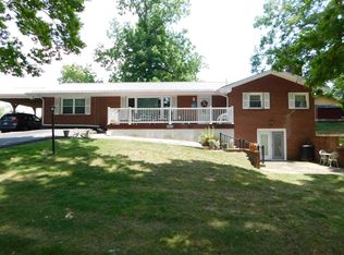 1612 Westwood Dr, Pulaski, VA 24301