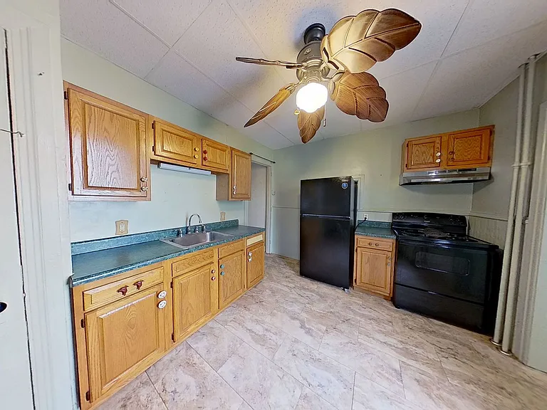 1819 W Market St #1 — Photo 5
