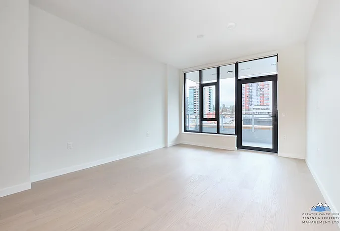 128 W 15th St — Photo 8