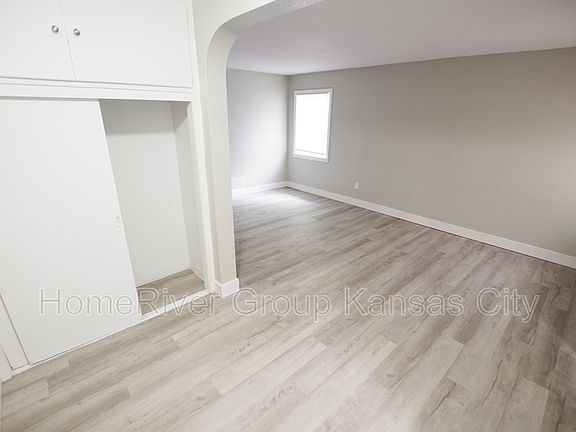 3rd image of 8008 Olive St