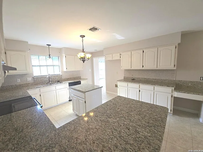 626 Solo St — Photo 10