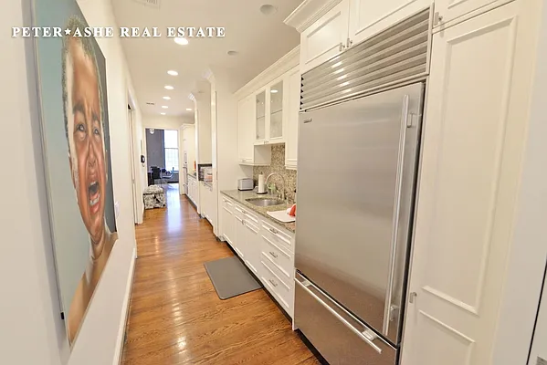 Rented by Peter Ashe | media 4