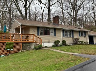 26 Harvard Ter, Gales Ferry, CT 06335