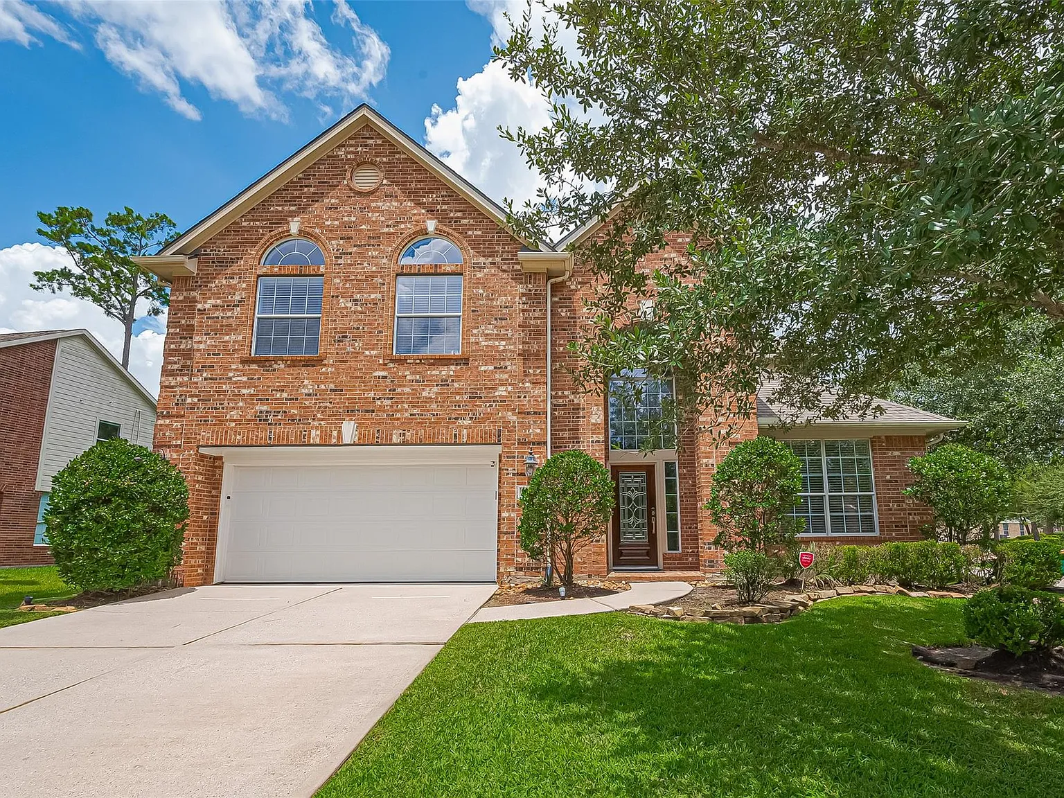 4 bed, 2.5 bath, 2881 sqft, $4,450 — Photo 3