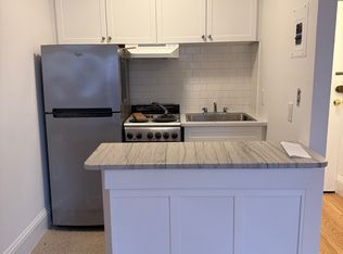 22 Mount Vernon St #302, Boston, MA 02108